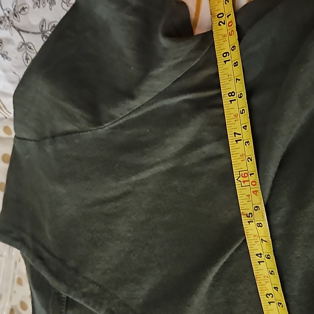 Torrid dark green short sleeve shirt - Picture 5 of 6